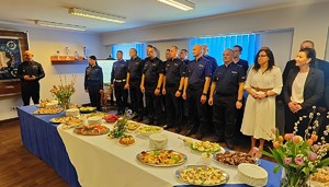 Komendant Powiatowy Policji w Wieliczce wraz z kadrą kierowniczą