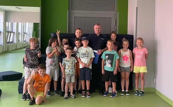 Zdjęcie grupowe dzieci z półkoloni w Campusie wielickim
