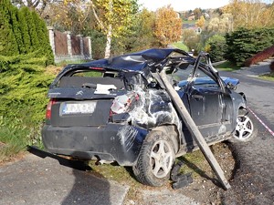 Citrone, którym poruszał się 25 latek wraz z 15 letnią pasażerką