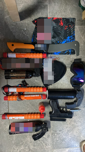 Akcesoria zabezpieczone przy nastolatkach