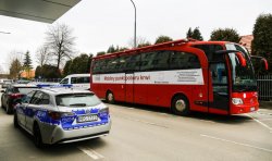 autobus obo radiowóz policyjny