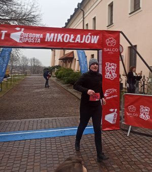 Pracownik KPP wieliczka podczas biegu