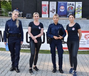Policjantki i pracownice Komendy Powiatowej Policji w Wieliczce