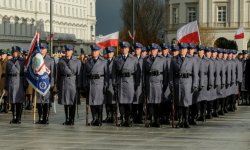 Policjanci w trakcie obchodów 11 listopada