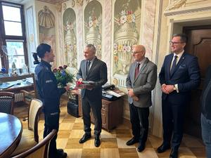 Pożegnanie insp. Roberta Strzeleckiego w Starostwie Powiatowym w Wieliczce