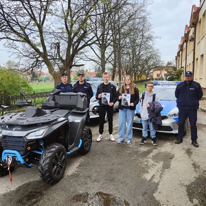 Policjanci uczestniczyli w dniu otwartym Szkoły w Niepołomicach