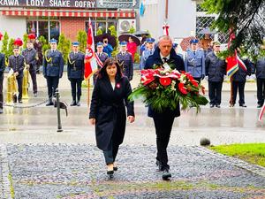 Policjanci Z Wieliczki Uczcili 232 Rocznicę Uchwalenia Konstytucji 3 Maja